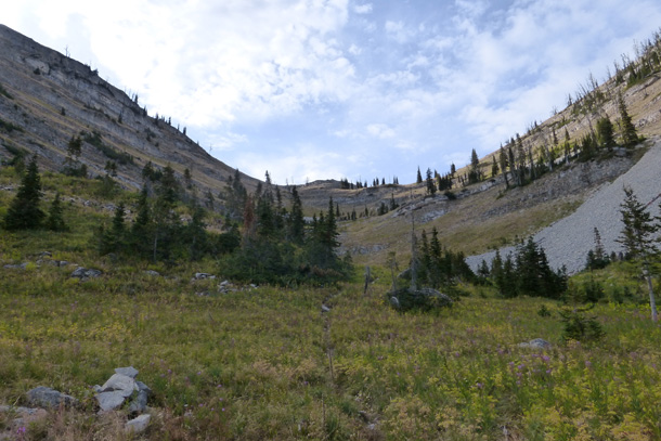 The ascent up the rocky pass